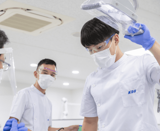 神奈川歯科大学 の写真